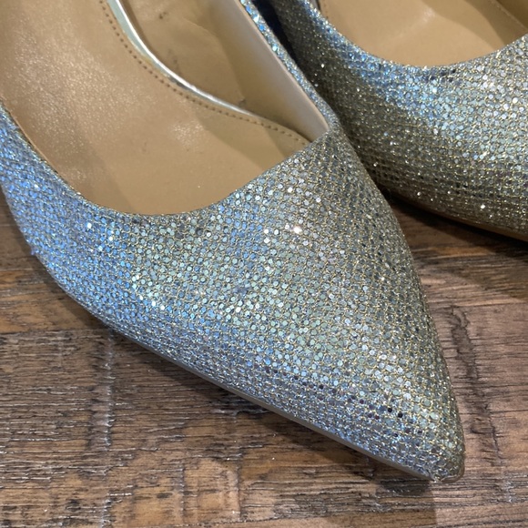 MICHAEL Michael Kors Silver Sparkly Pumps - Picture 13 of 14